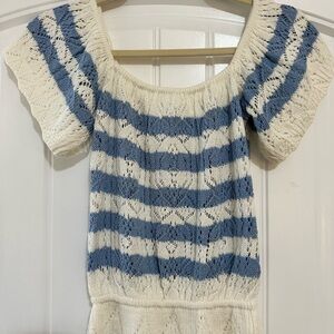 Bluivy Cream and Blue Textured Top